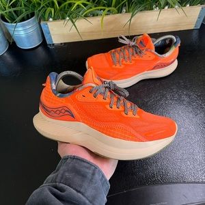 Saucony Womens‎ Size 7.5 Orange Endorphin Shift 2 Campfire Story Athletic Shoes
